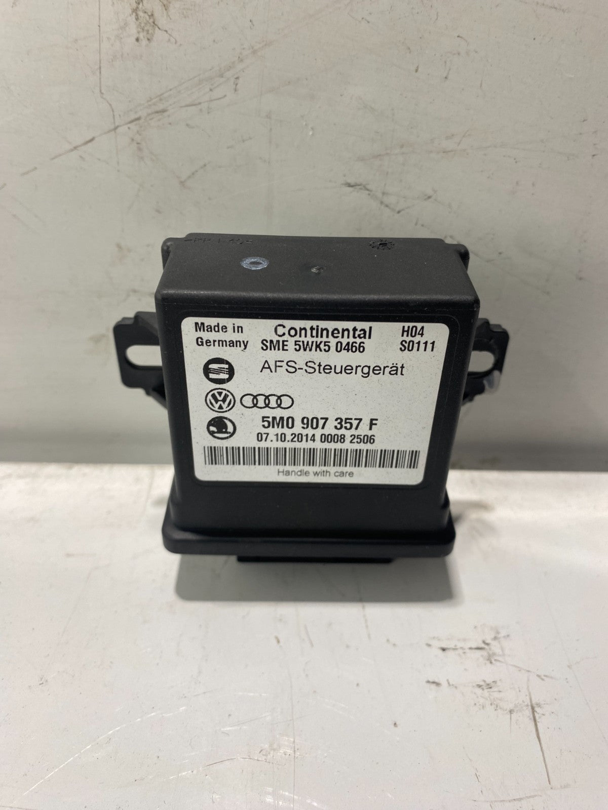 Volkswagen Headlight Range Control Module 5M0907357F