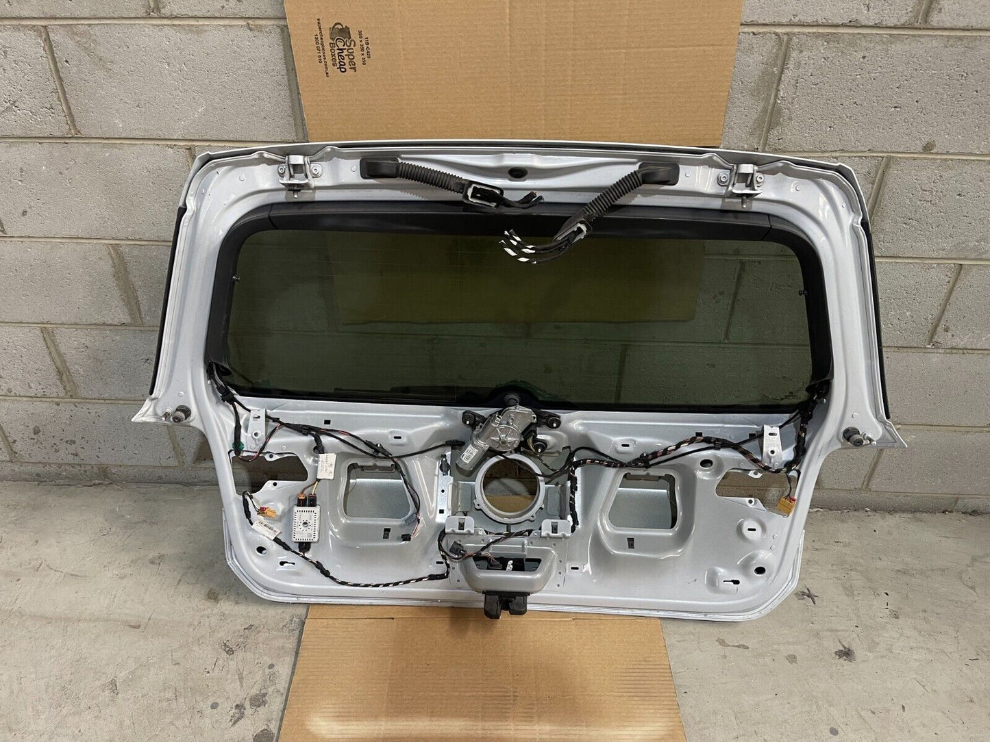 Volkswagen Golf MK7 Boot / Trunk In White Silver Metallic *Freight Available*