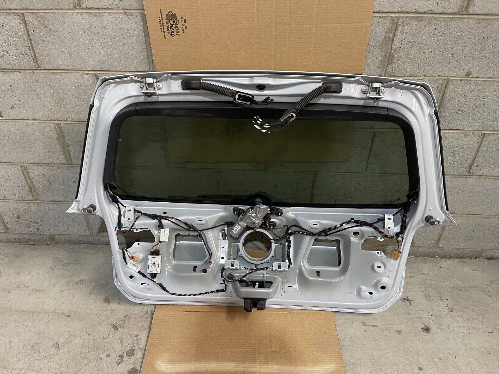 Volkswagen Golf MK7 Boot / Trunk In White Silver Metallic *Freight Available*