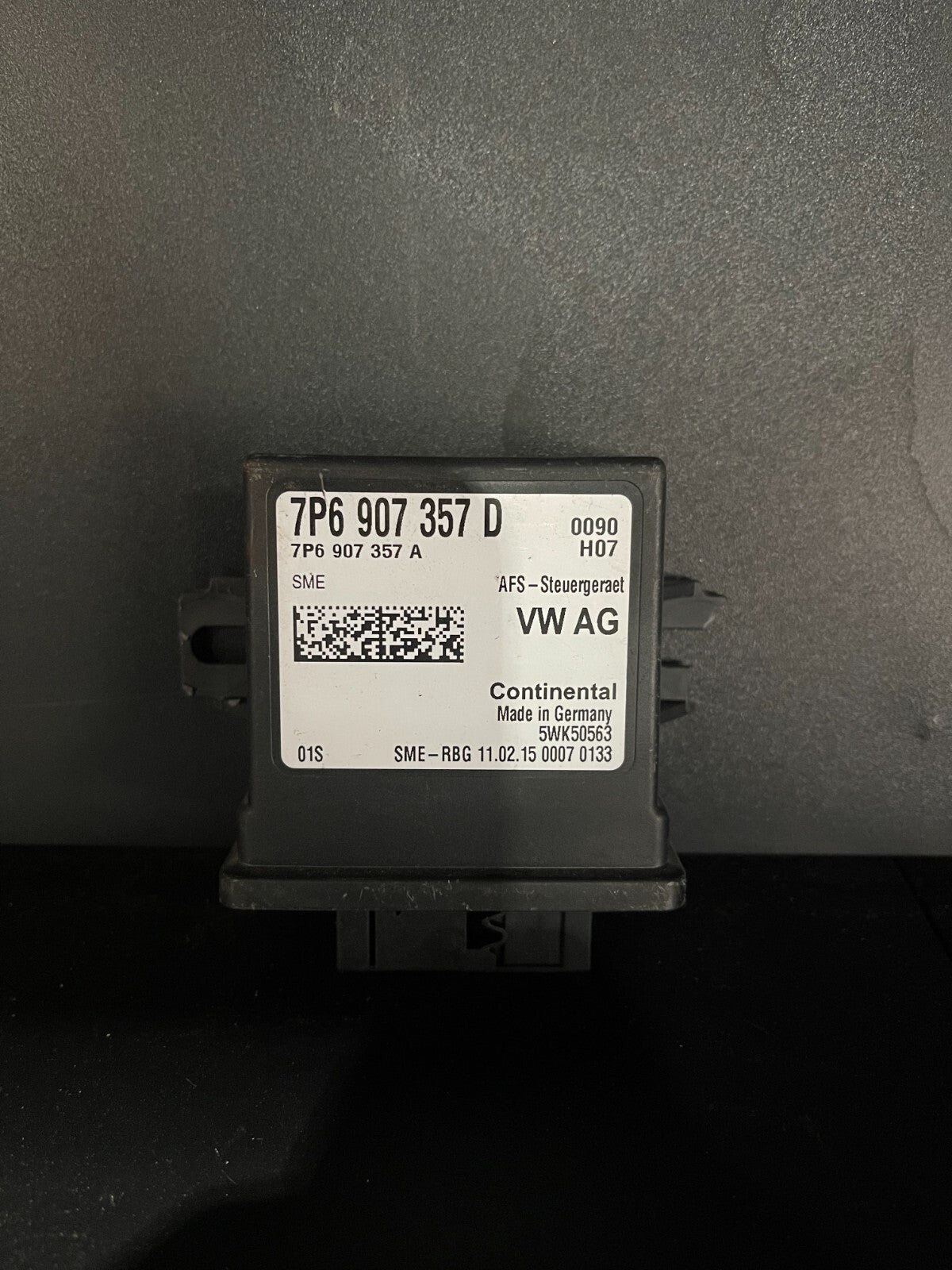 Volkswagen Headlight Range Control Module 7P6907357D