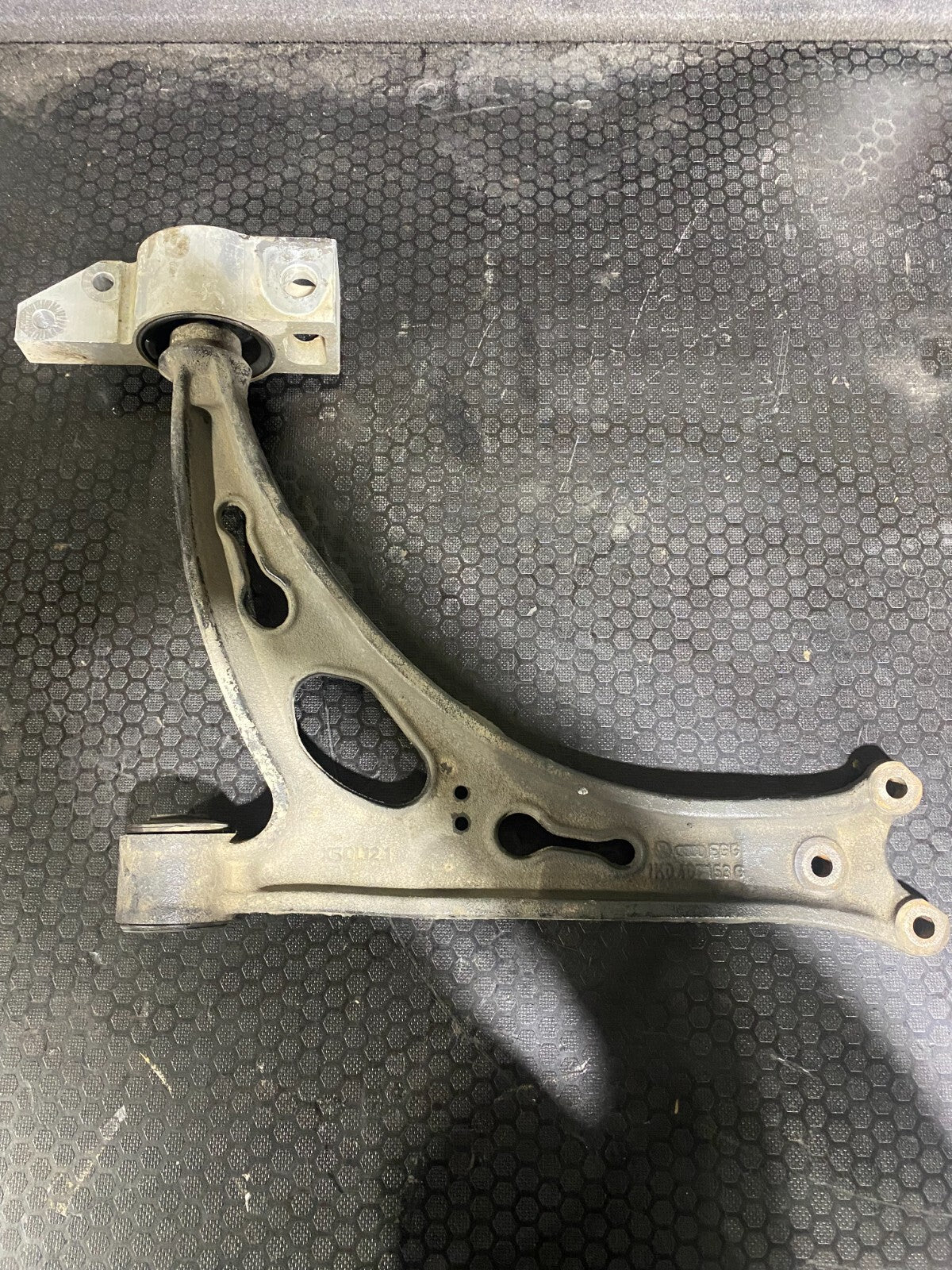 Volkswagen MK5 Control Arm Right/Left 1K0407153G