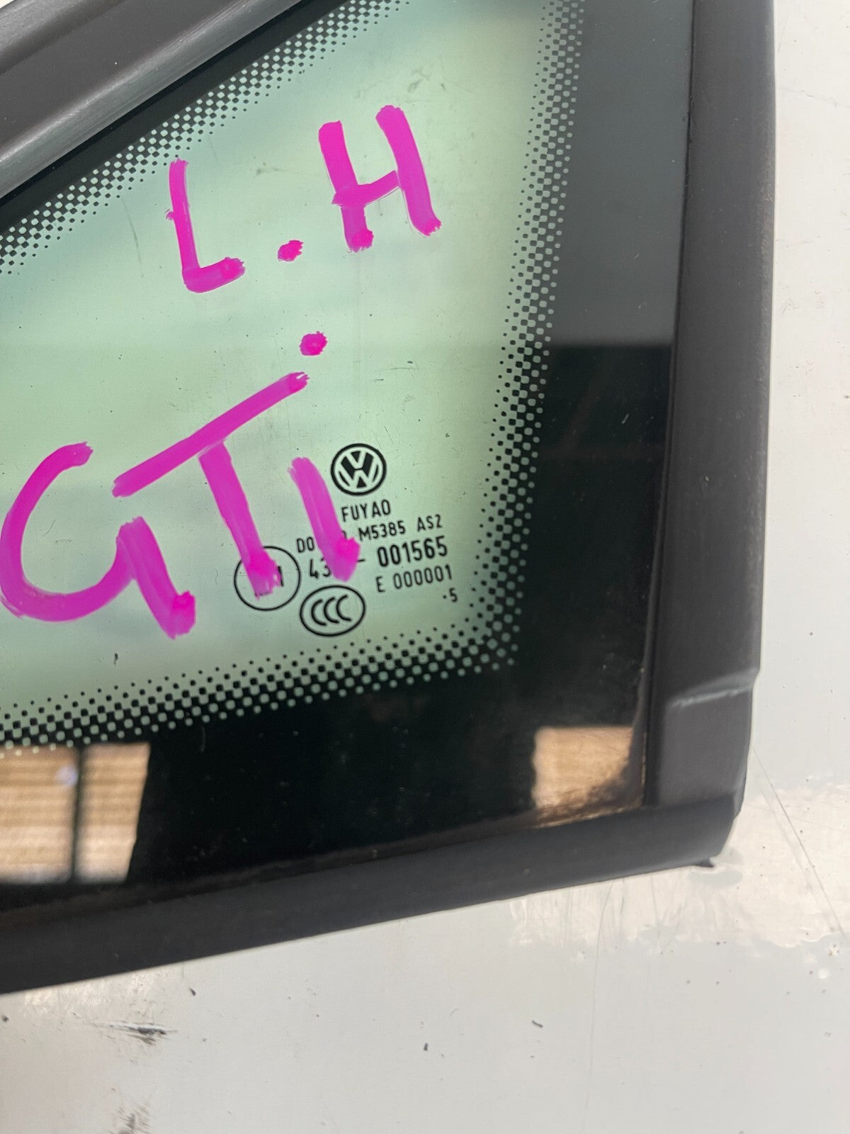 Volkswagen Golf MK7-7.5 2013-2020 Front Left Quarter Glass Window 5G0845411