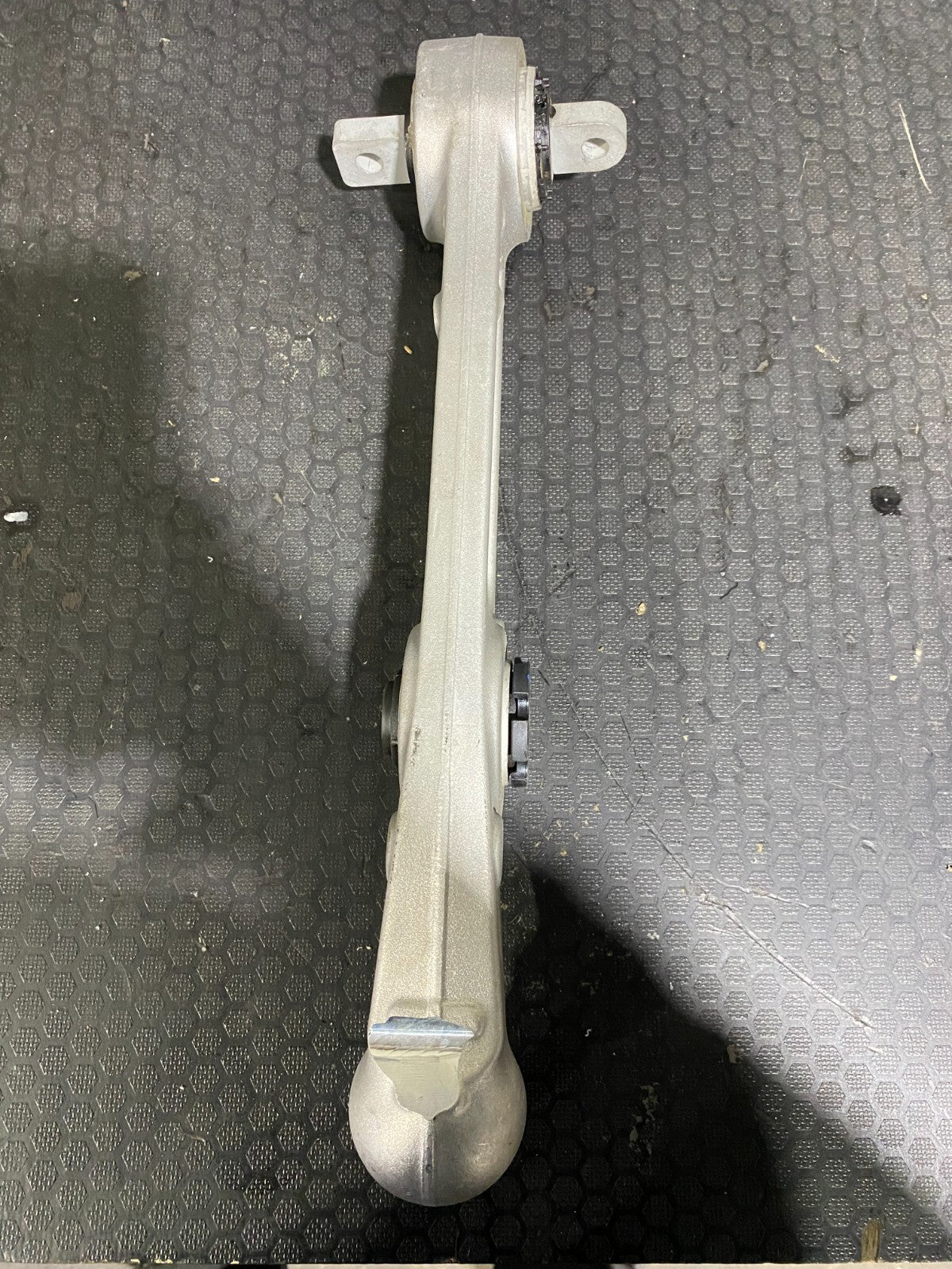 Alfa Romeo Giulia Front Control Arm 50552625