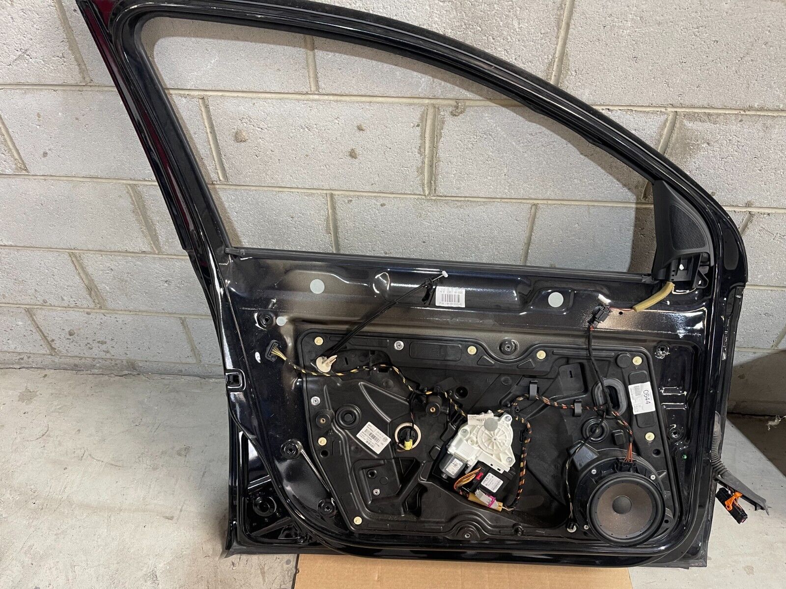 Volkswagen Golf MK6 Front Left Door In Black *Freight Available*