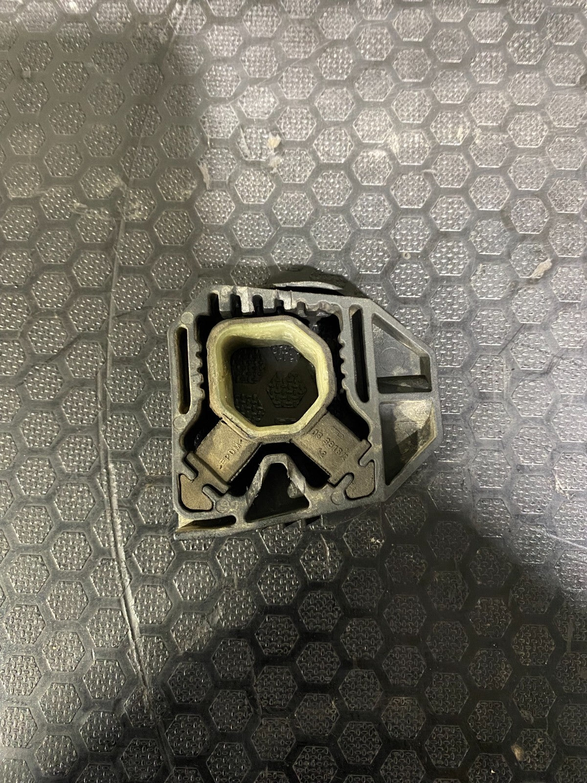 Volkswagen Radiator Holder Bracket 1Z0121367A