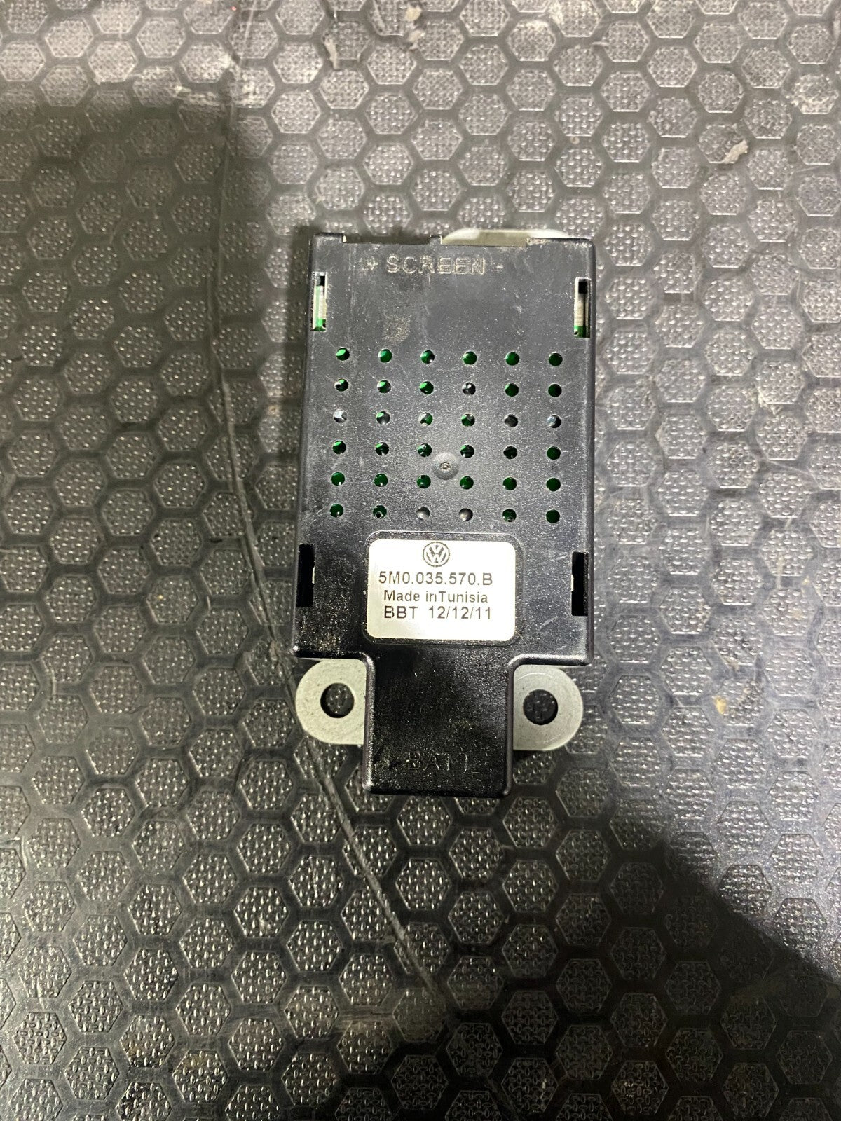 Volkswagen Radio Antenna Noise Filter 5M0035570B