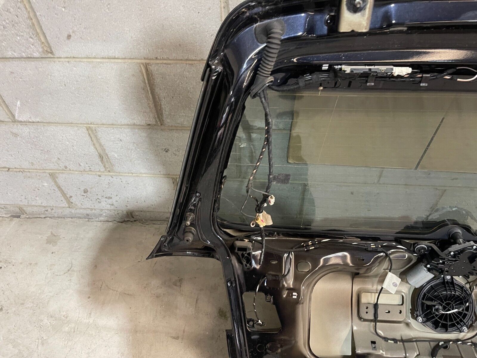 Volkswagen Golf MK6 Boot / Trunk In Black *Freight Available*