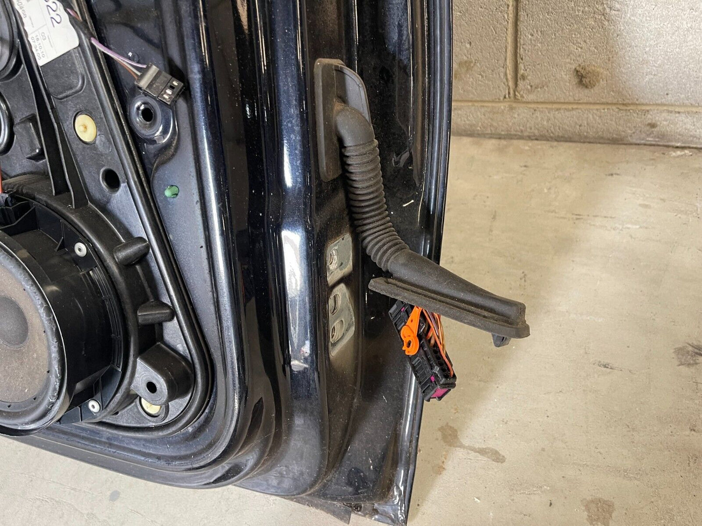 Volkswagen Golf MK6 Front Left Door In Black *Freight Available*