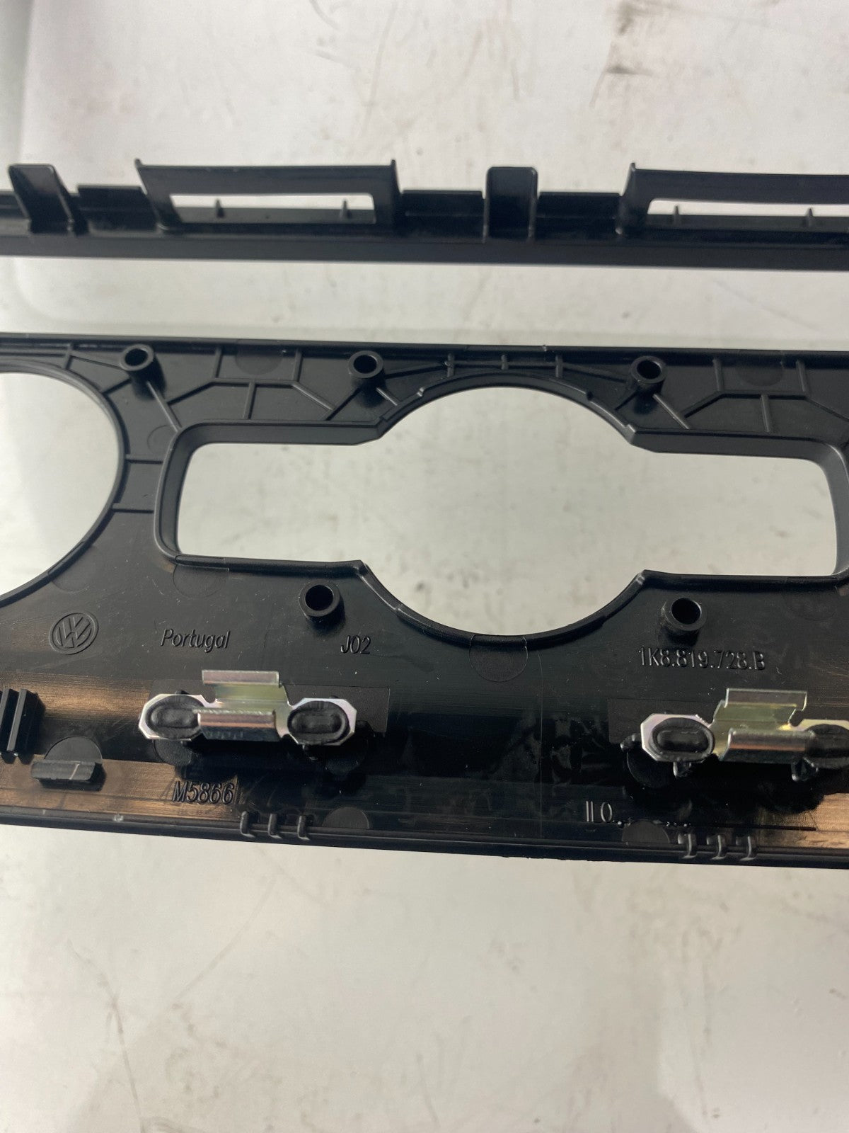 Volkswagen Scirocco Facelift Centre Air Vent With Piano Black Surround 1K8819728