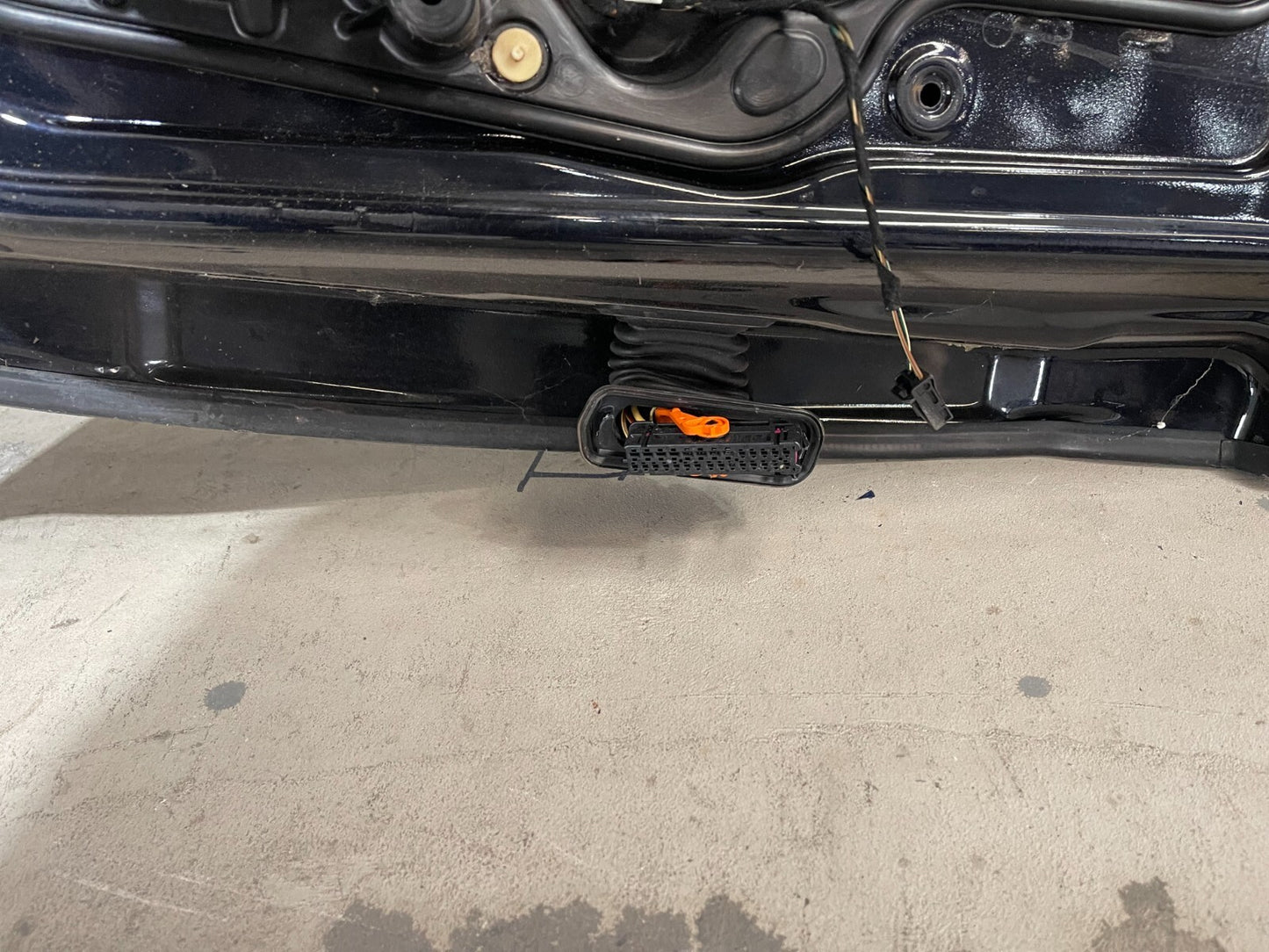 Volkswagen Golf MK6 Rear Left Door In Black *Freight Available*