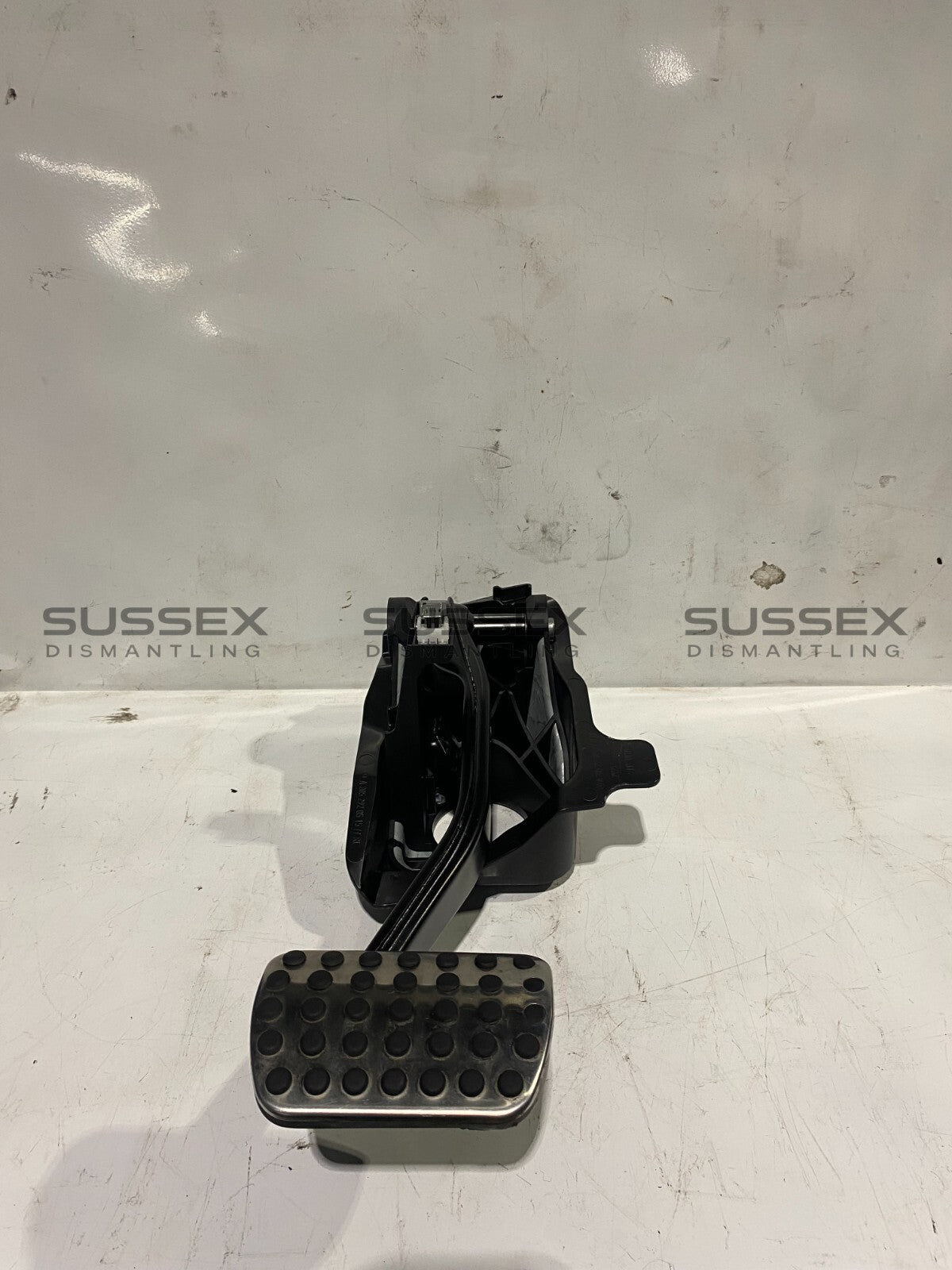 Mercedes-Benz Brake Pedal A2052920515