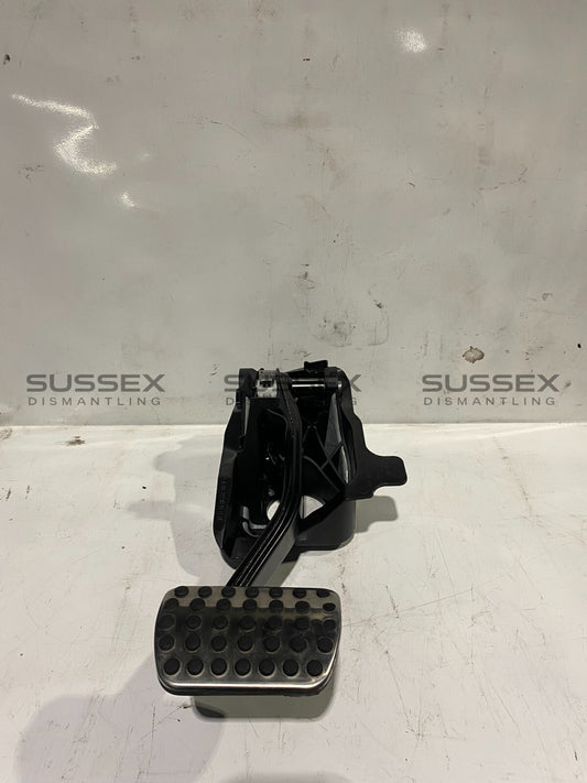 Mercedes-Benz Brake Pedal A2052920515