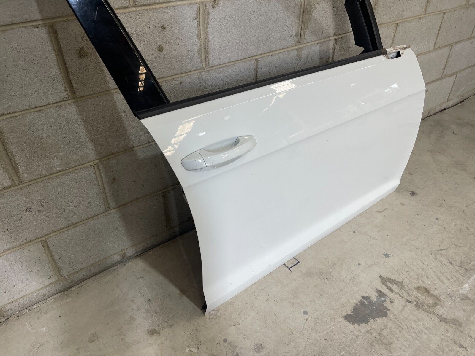 Volkswagen Golf MK7 Front Right Door In White *Freight Available*