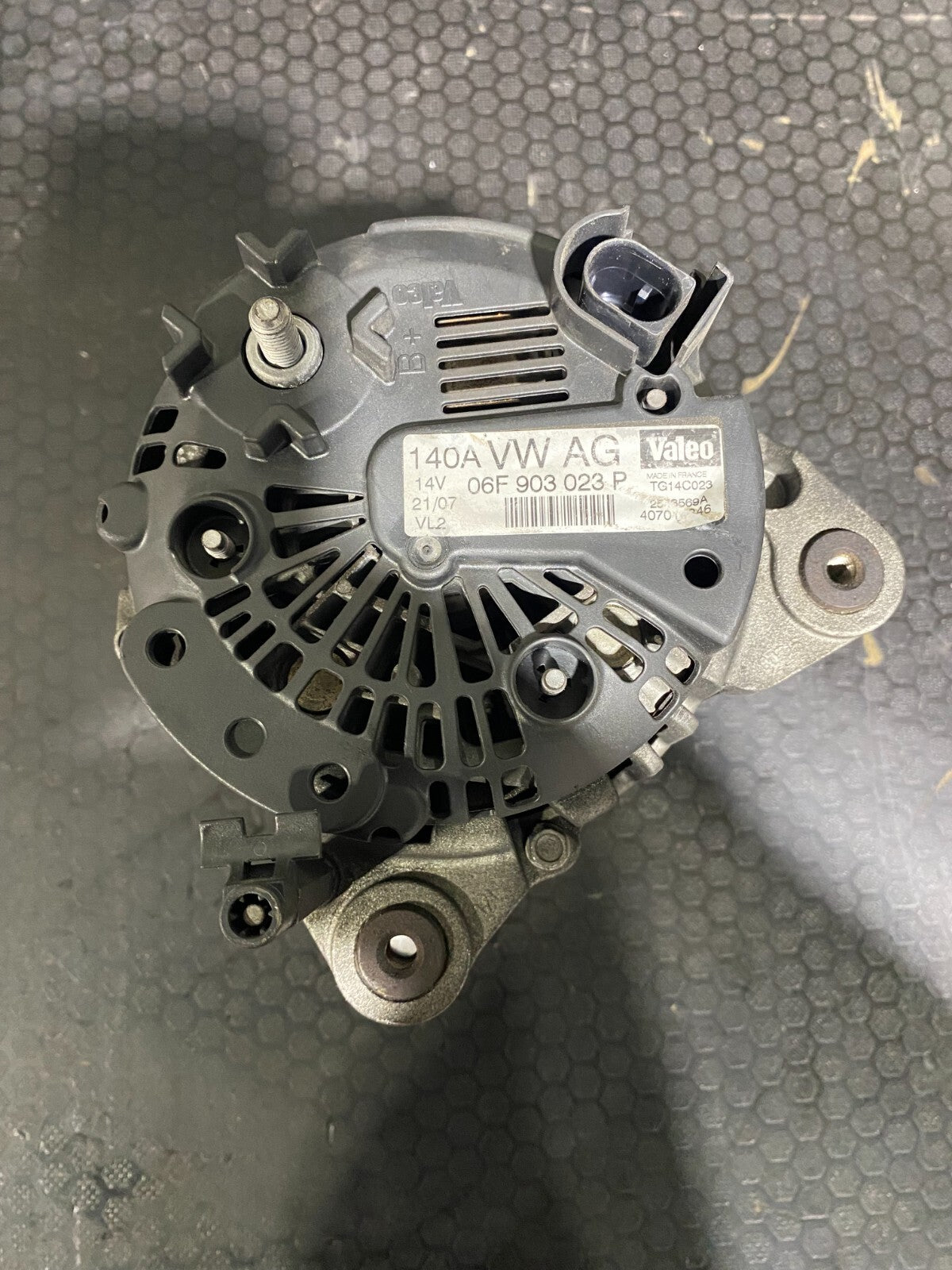 Volkswagen Golf Alternator 06F903023P