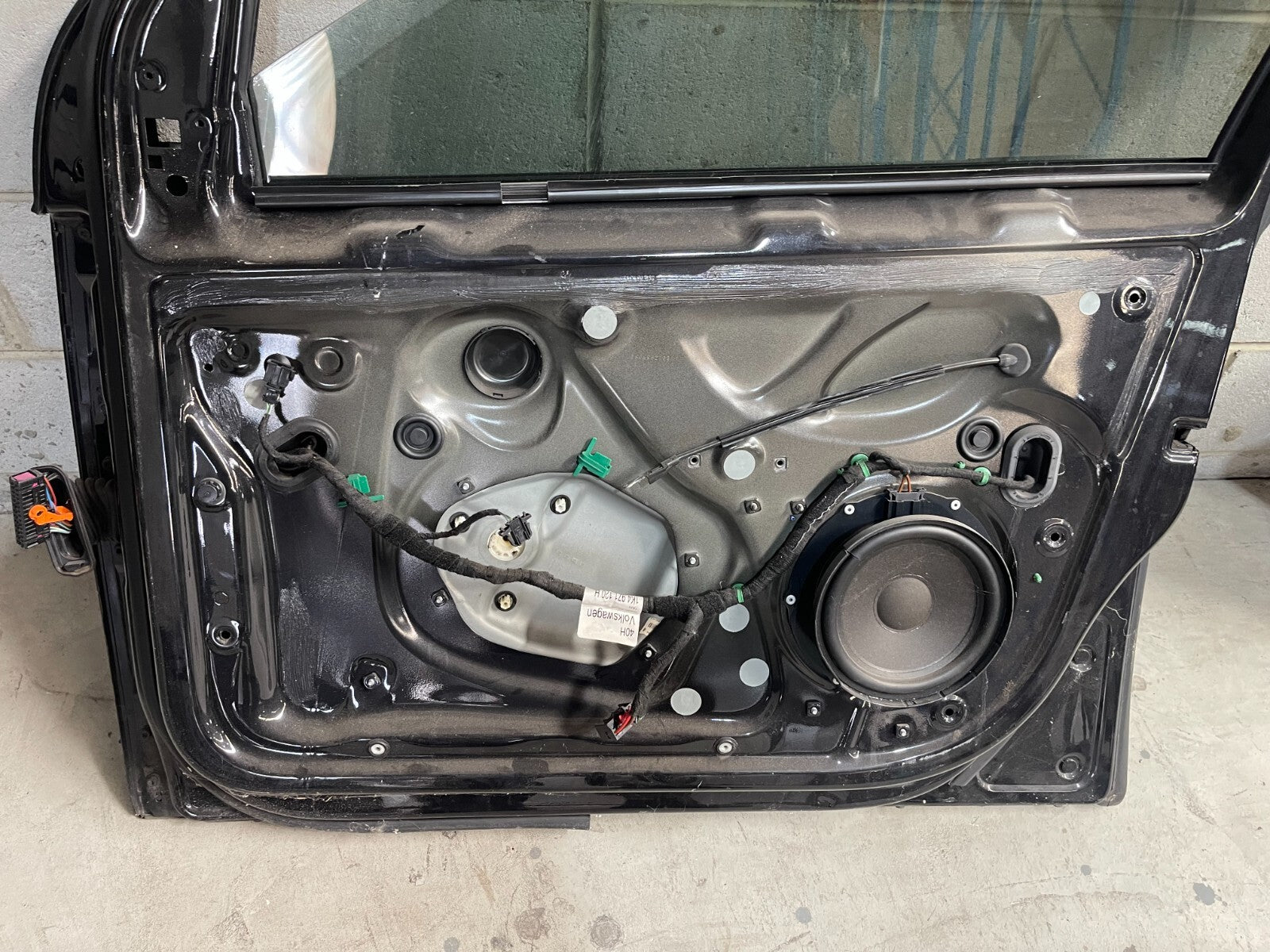 Volkswagen Golf MK5 Front Right Door In Black *Freight Available*