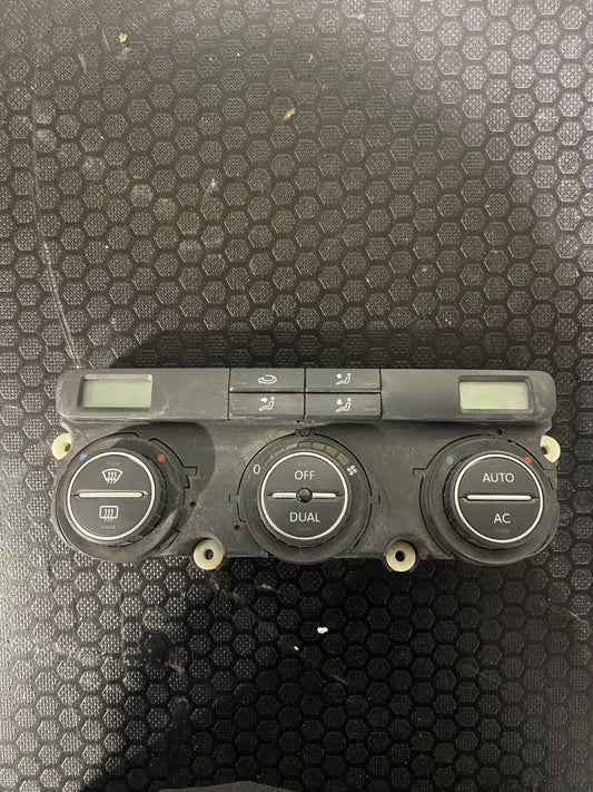 Volkswagen Golf MK5 Climate Control Without Heated Seats