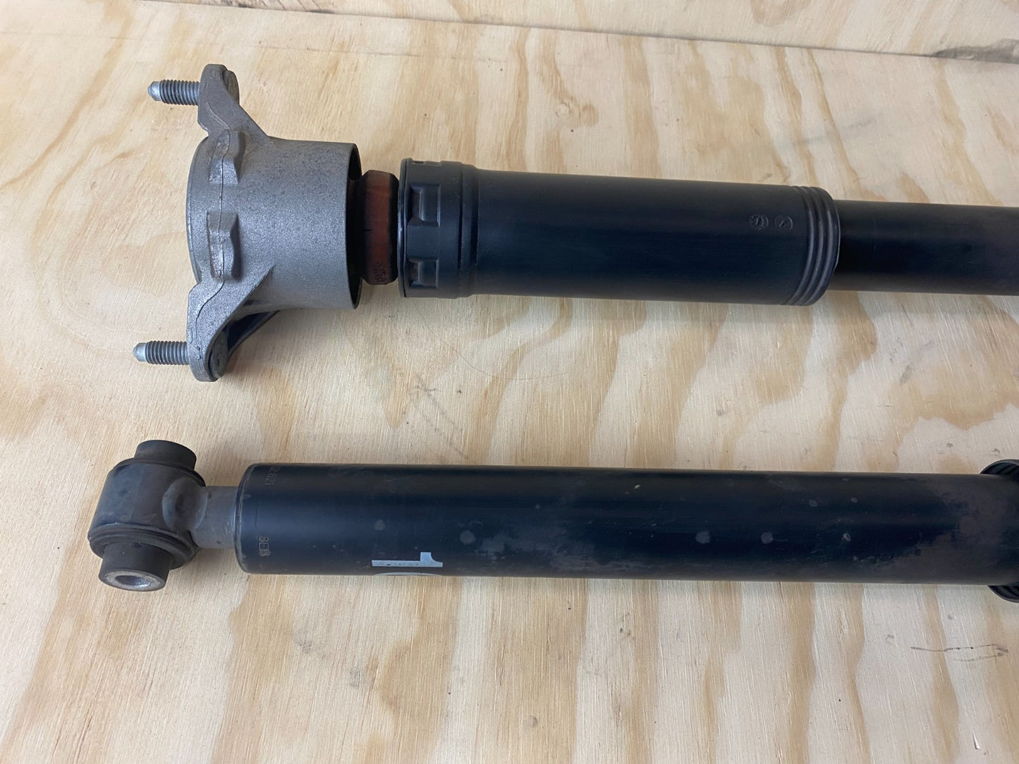 Mercedes-Benz CLA A CLASS Rear Shock Absorber Set W176 C117 A1763901631