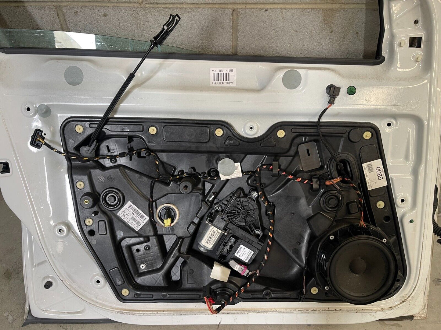 Volkswagen Golf MK6 Front Left Door In White *Freight Available*