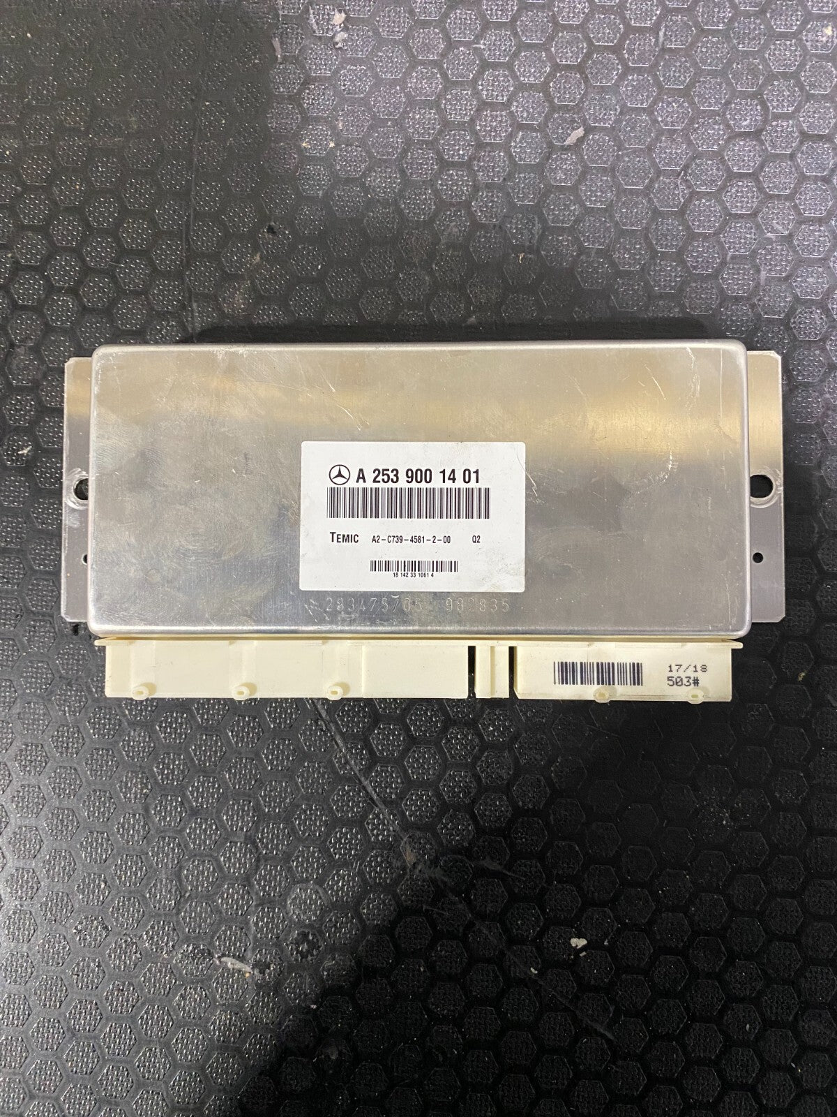 Mercedes-Benz Air Suspension Control Module A2539001401