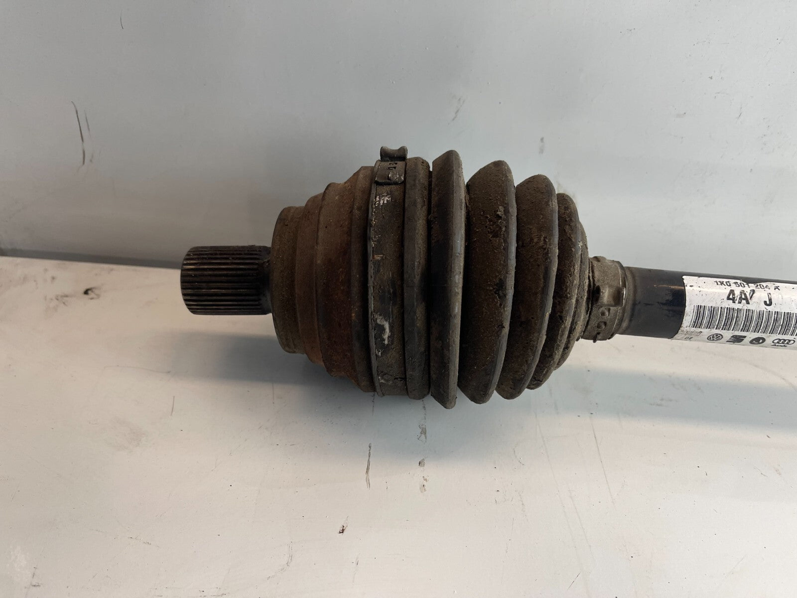 VWAG Rear Right Driveshaft 1K0501204A