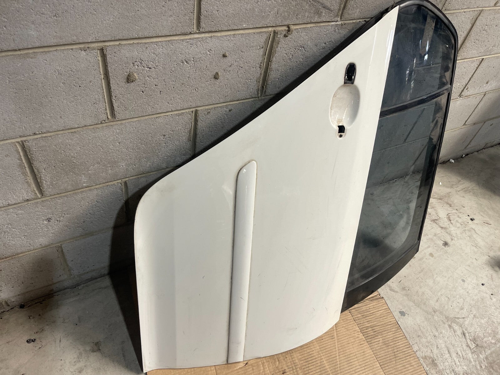 Volkswagen Golf MK5 Rear Right Door In White *Freight Available*