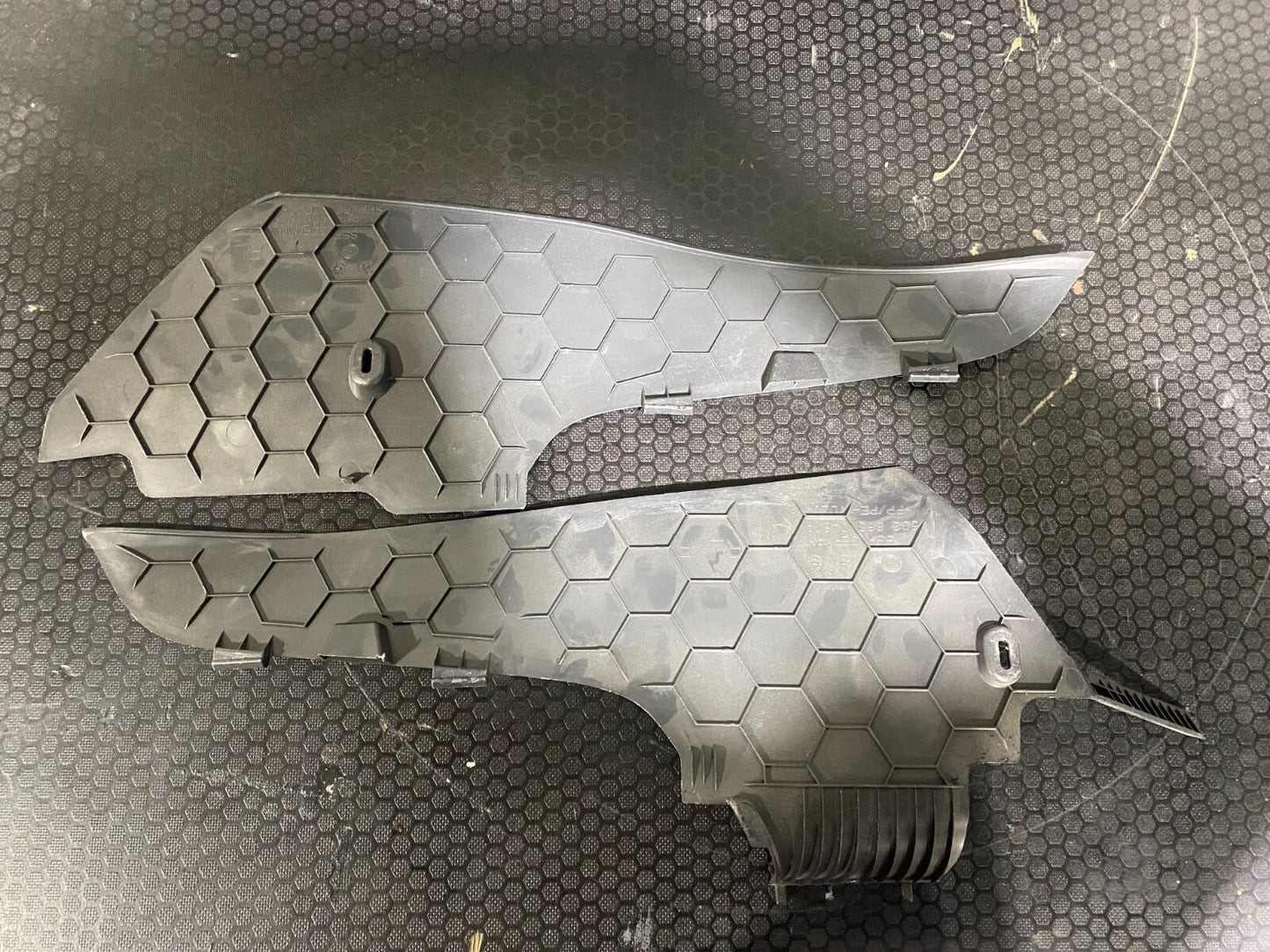 Volkswagen Golf MK7 Lower Centre Console Side Trims Set 5G2863046A 5G2863045A