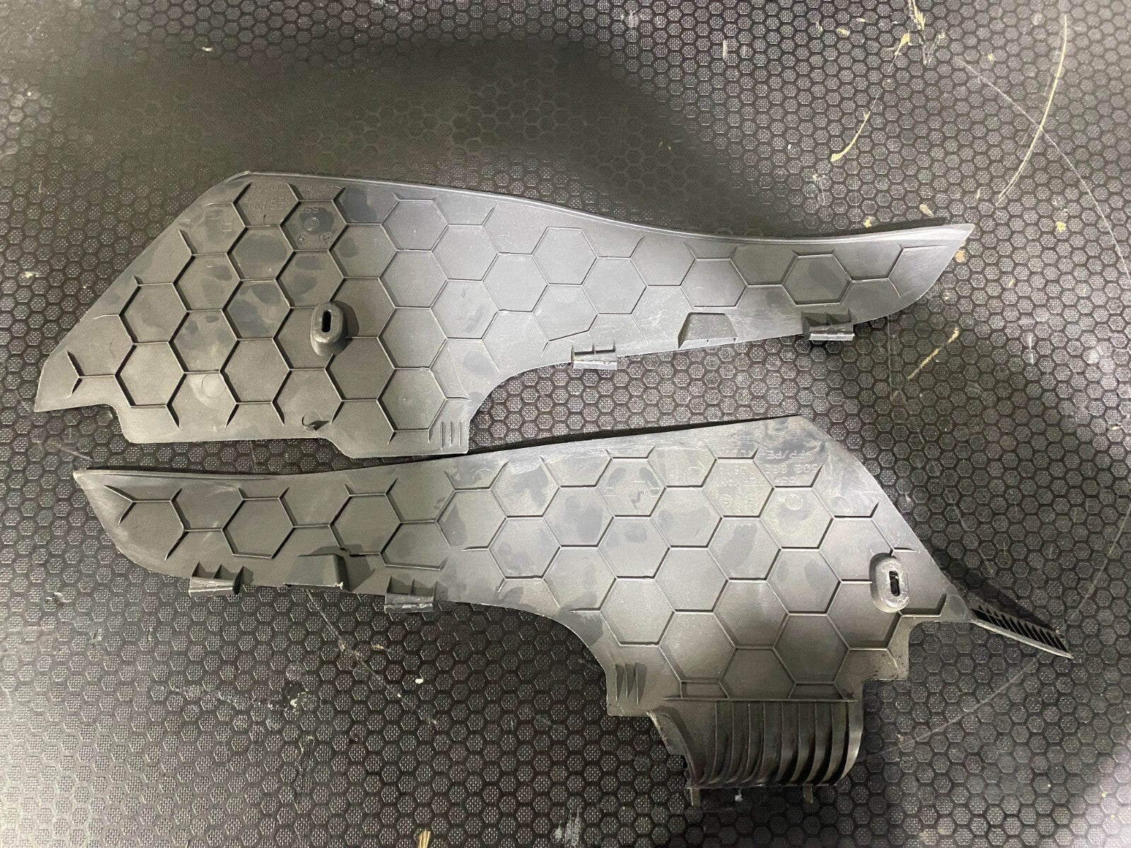 Volkswagen Golf MK7 Lower Centre Console Side Trims Set 5G2863046A 5G2863045A