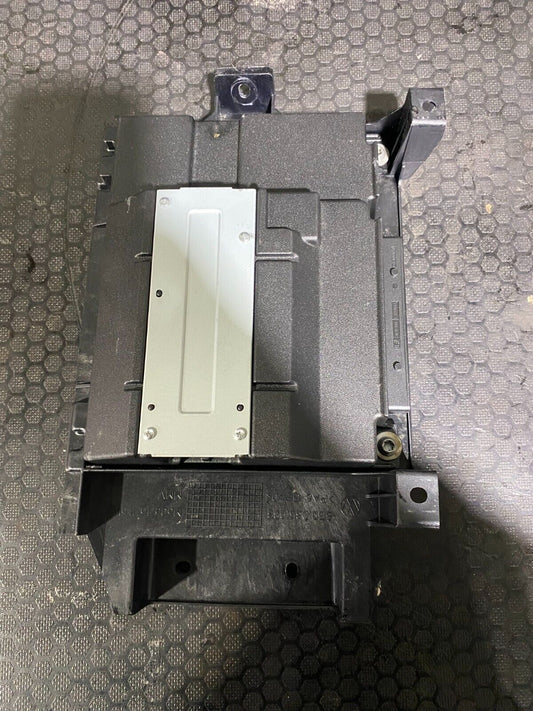 Volkswagen MK7-7.5 DYNAAUDIO Amplifier With Bracket 5Q0035456A