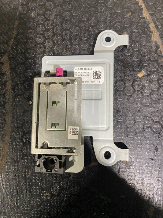 Mercedes-Benz C63s 2019-2021 A2389058501 Antenna Aerial Amplifier Module