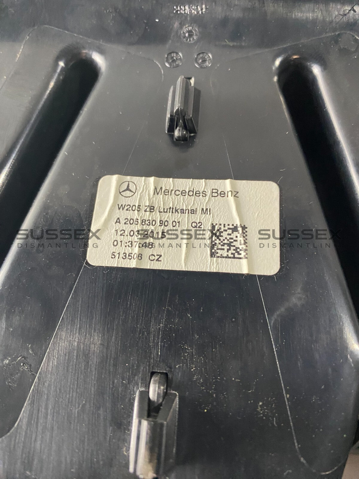 Mercedes-Benz Dashboard Centre Air Vent Duct A2058309001