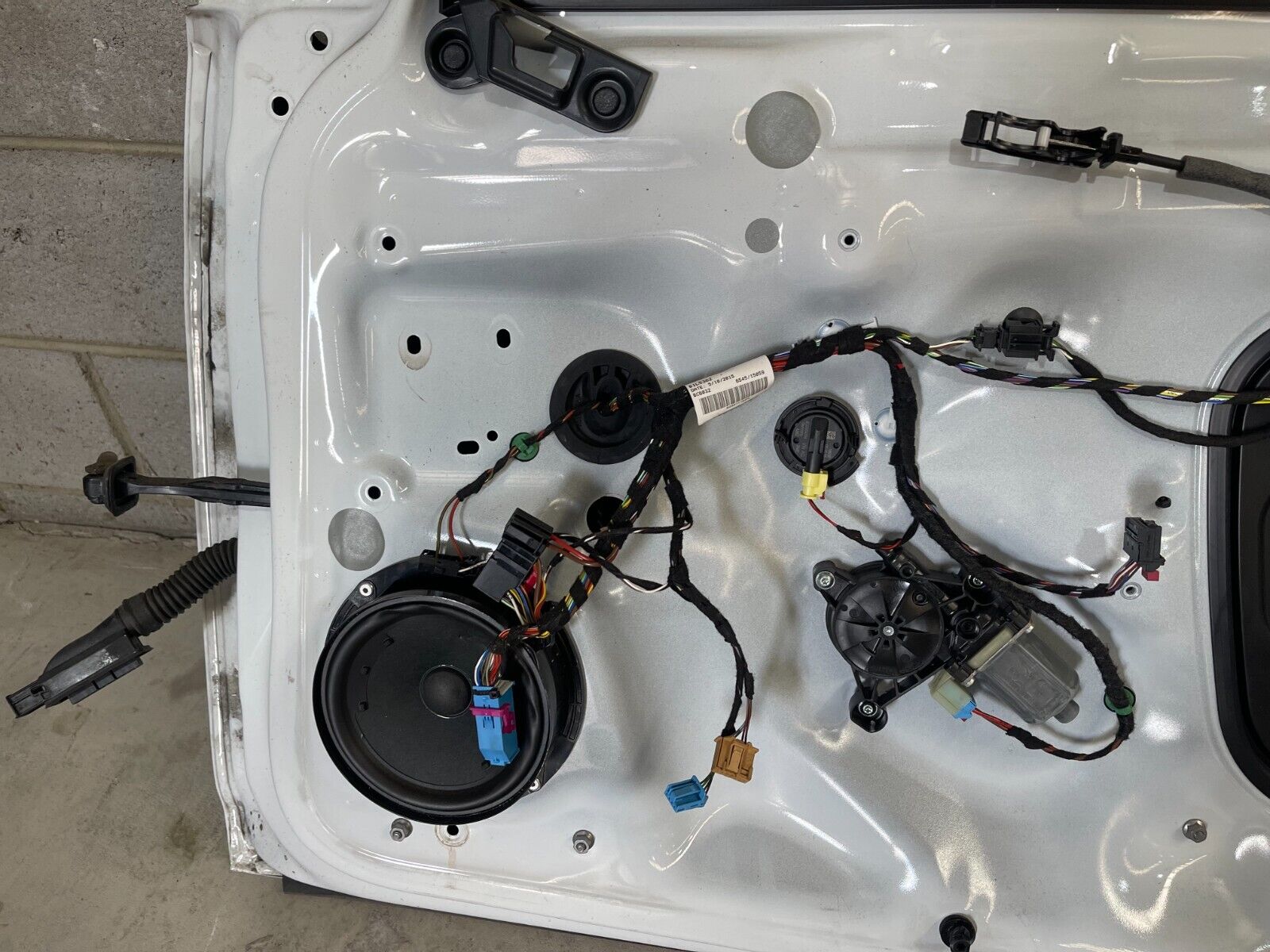 Volkswagen Golf MK7 Front Right Door In White *Freight Available*