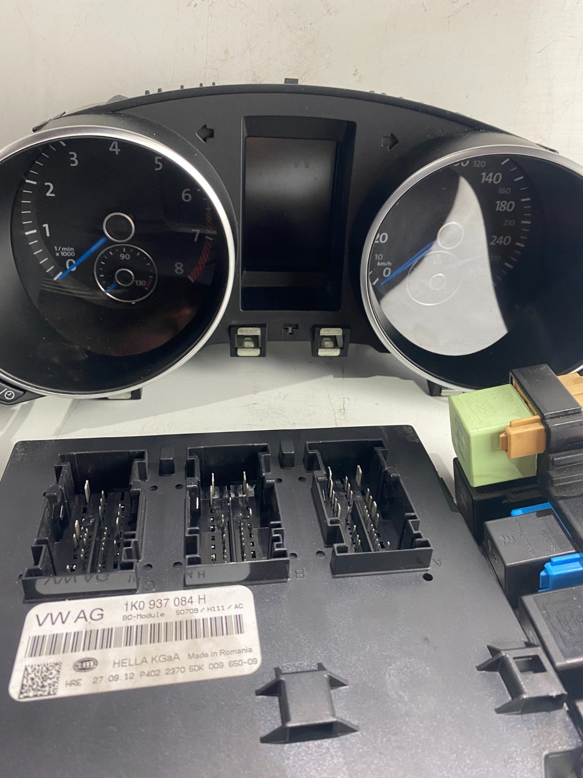 Volkswagen Golf MK6 R 2009-2013 Cluster Kit With 69,941KM 30 DAY WARRANTY