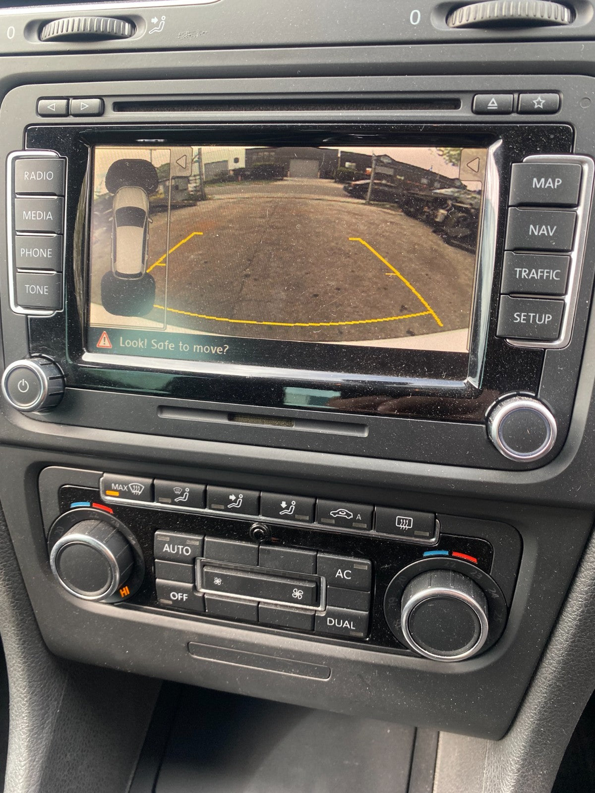 NOW WRECKING Volkswagen Golf R MK6 2011 In White 220683KM