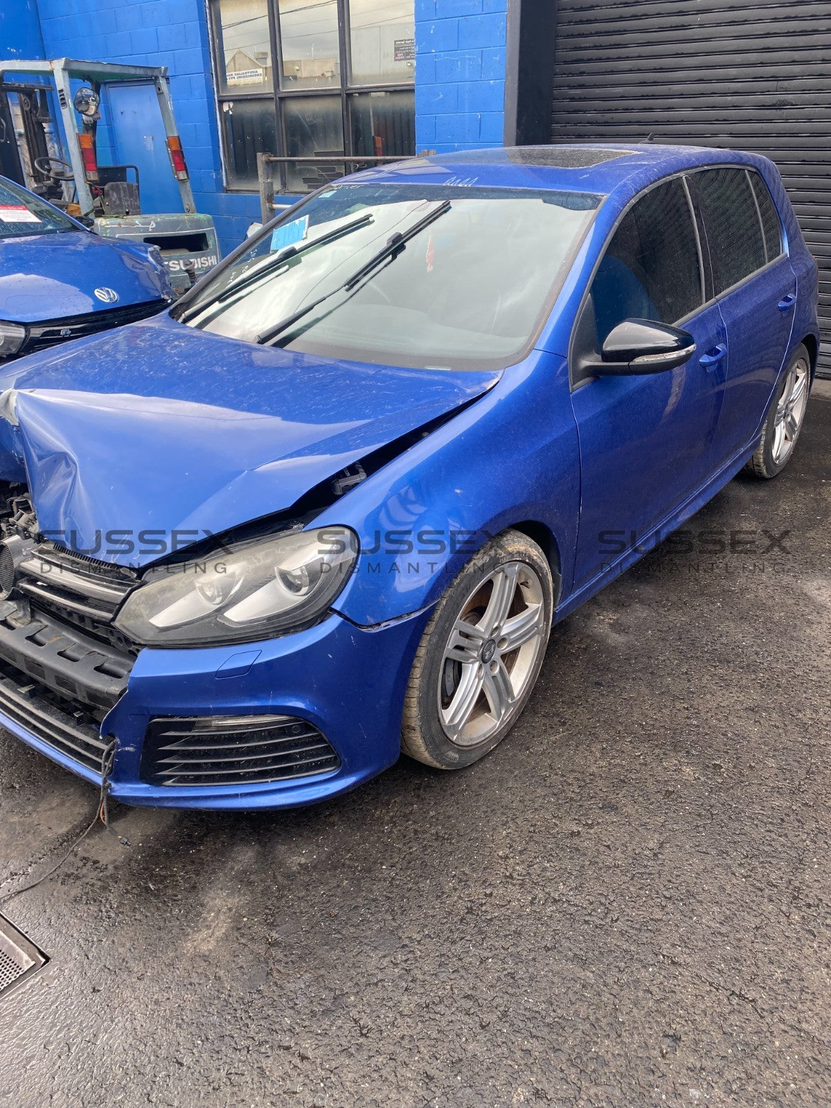 NOW WRECKING Volkswagen Golf R 2013 In Blue 228,745KM