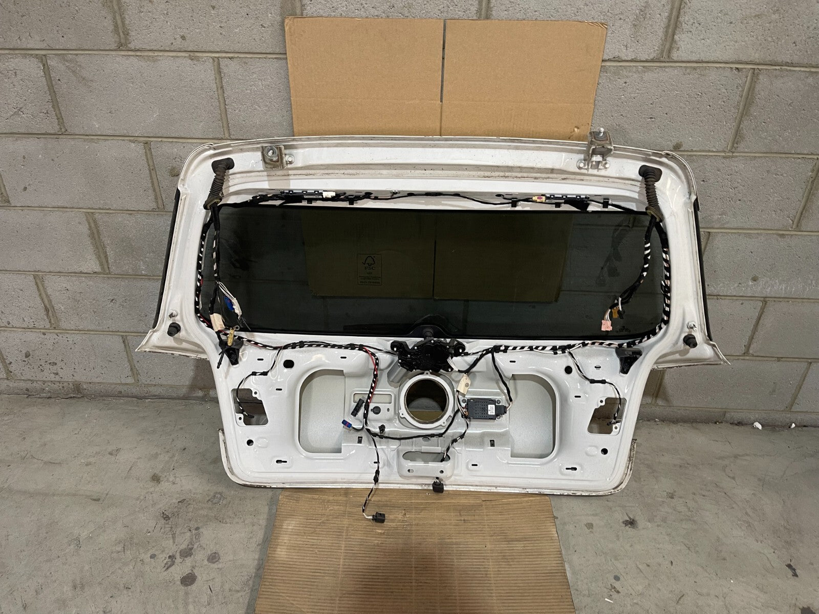 Volkswagen Golf MK6 Boot / Trunk In White *Freight Available*