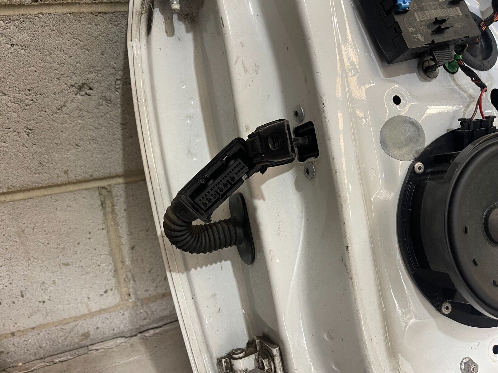 Volkswagen Golf MK7 Front Right Door In White *Freight Available*