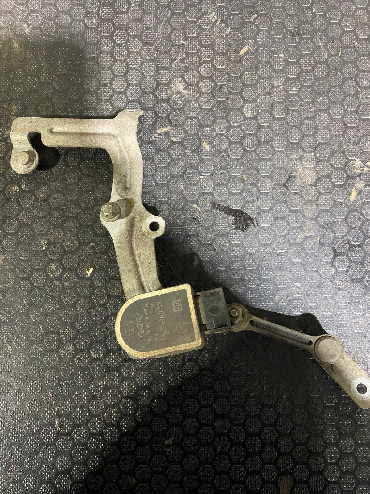 Mercedes-Benz C63s 2019-2021 Rear Right Positioning Sensor A2053280400