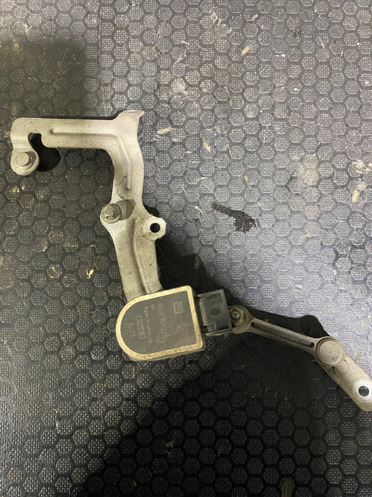 Mercedes-Benz C63s 2019-2021 Rear Right Positioning Sensor A2053280400