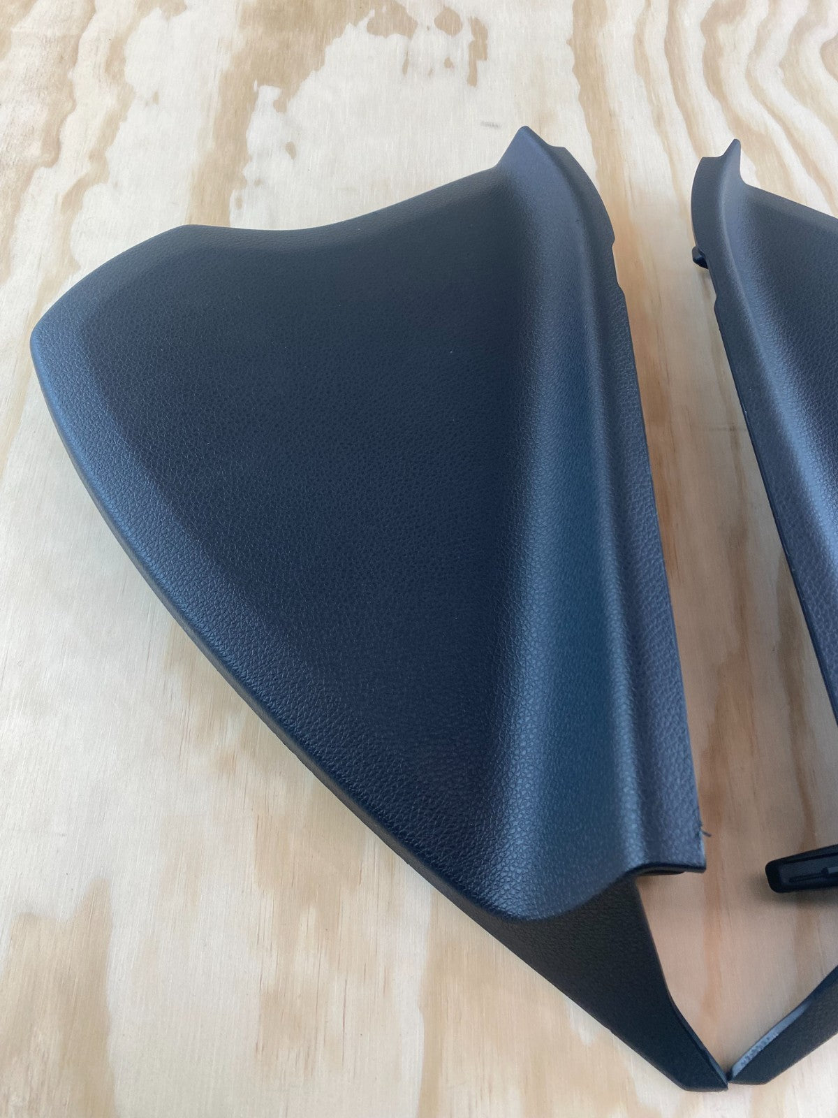 Mercedes-Benz GLA A Class Side Dashboard Cover A1766800289 A1766800189
