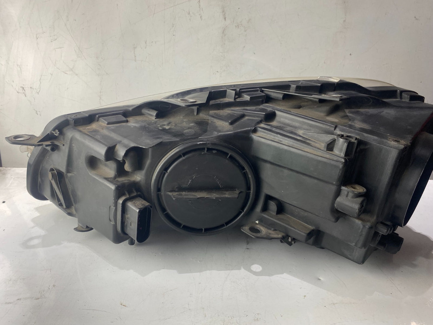 Volkswagen Golf MK6 2009-2013 Bi Xenon Driver Headlight 5K2941752D [No Modules]