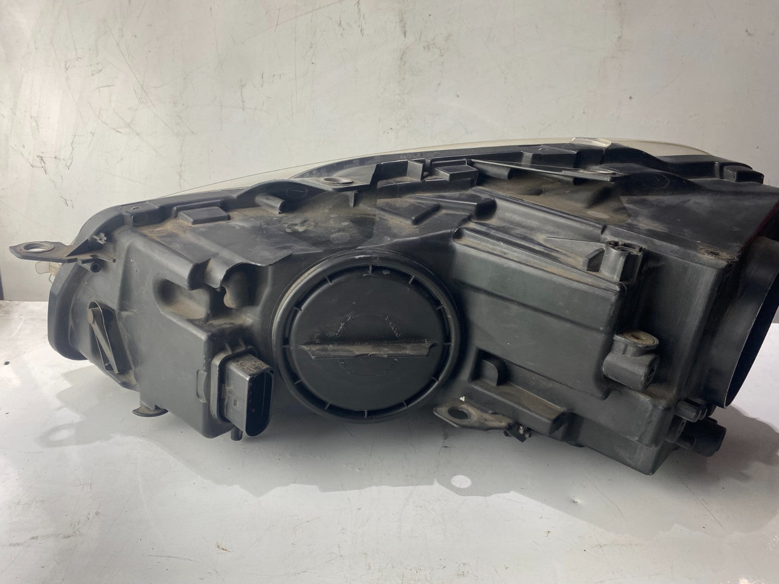 Volkswagen Golf MK6 2009-2013 Bi Xenon Driver Headlight 5K2941752D [No Modules]