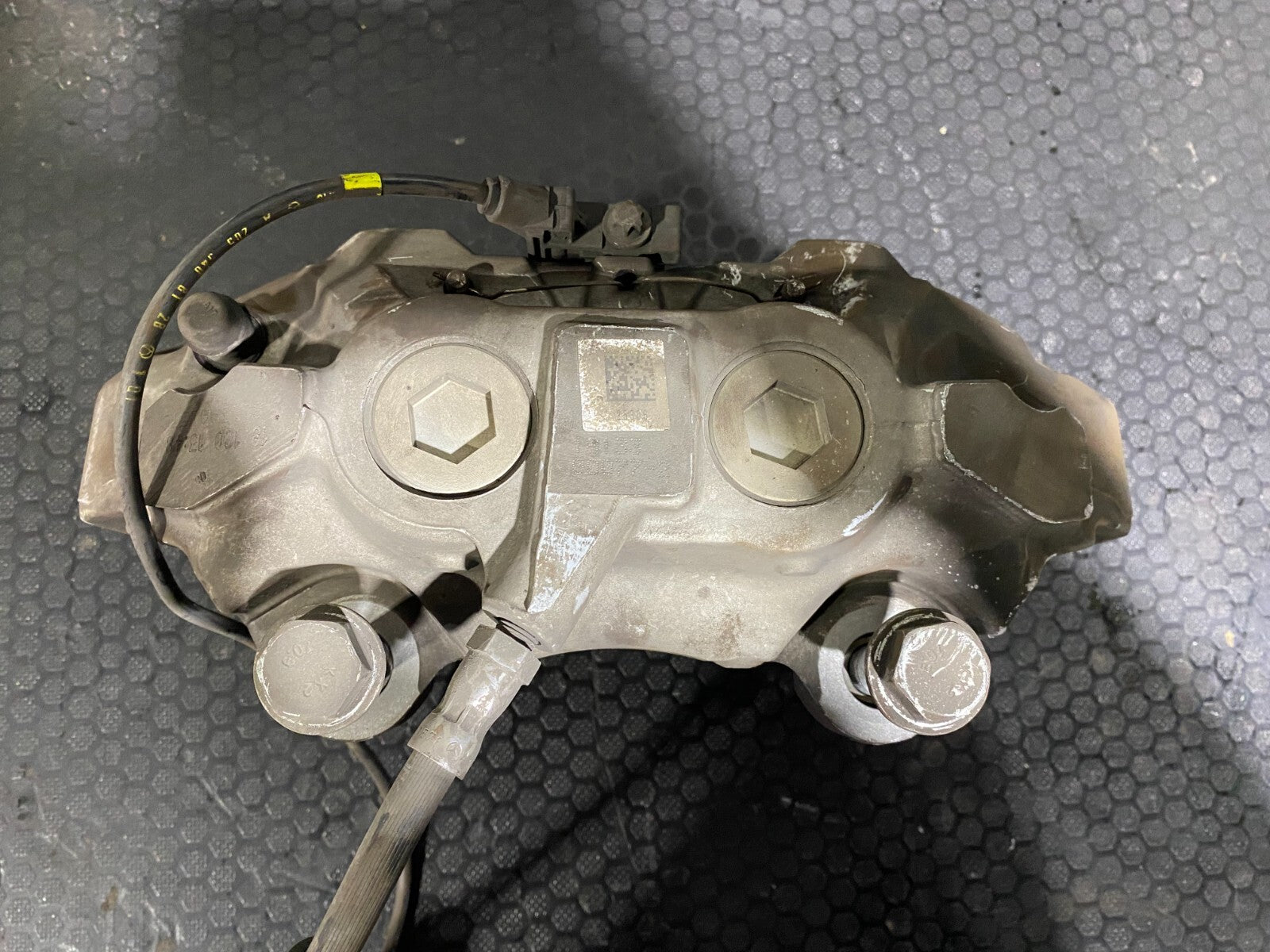 Mercedes-Benz Front Right Brake Calliper For 2017-2019 GLC43 AMG C200 C43