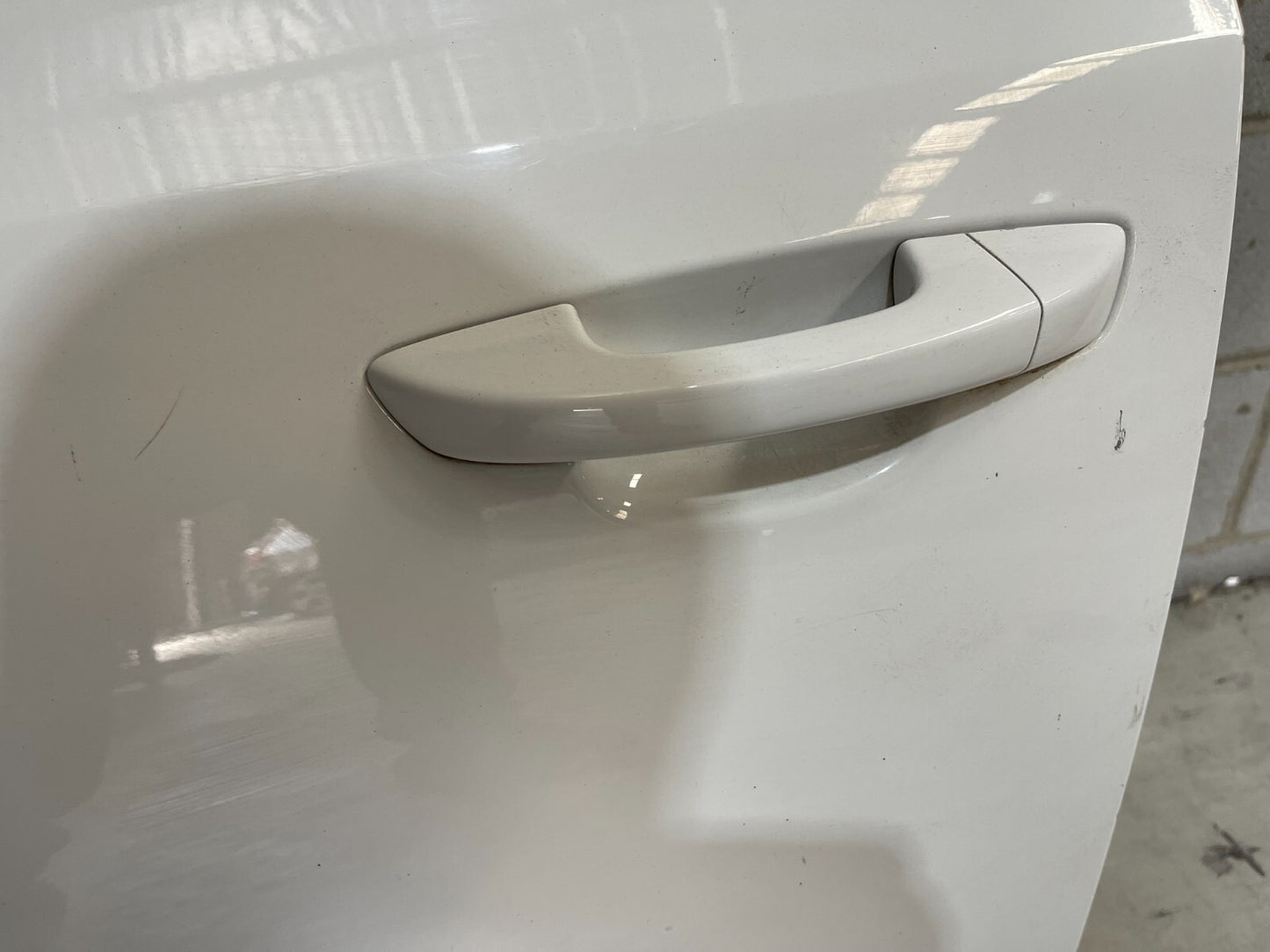 Volkswagen Golf MK6 Front Left Door In White *Freight Available*