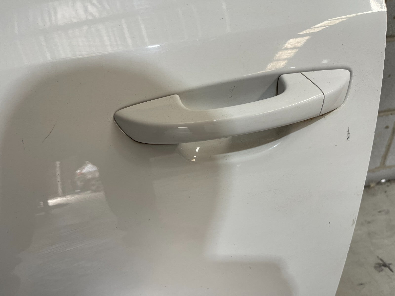 Volkswagen Golf MK6 Front Left Door In White *Freight Available*