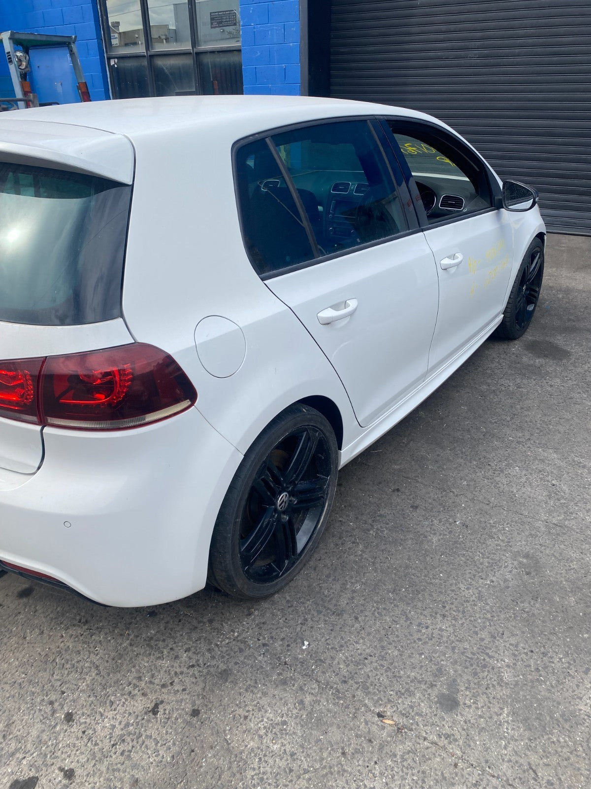 NOW WRECKING Volkswagen Golf R MK6 2011 In White 220683KM