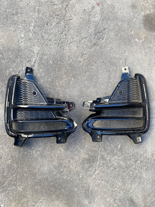 2019 Kia Cerato Front Bumper Indicator Cover Trim