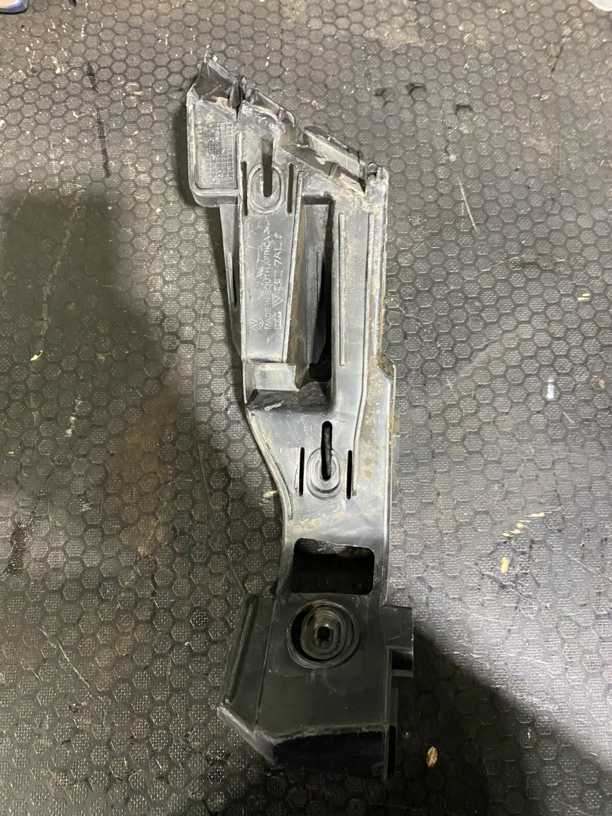 Volkswagen MK5 Rear Right Bumper Bracket Slide On 1K6807376