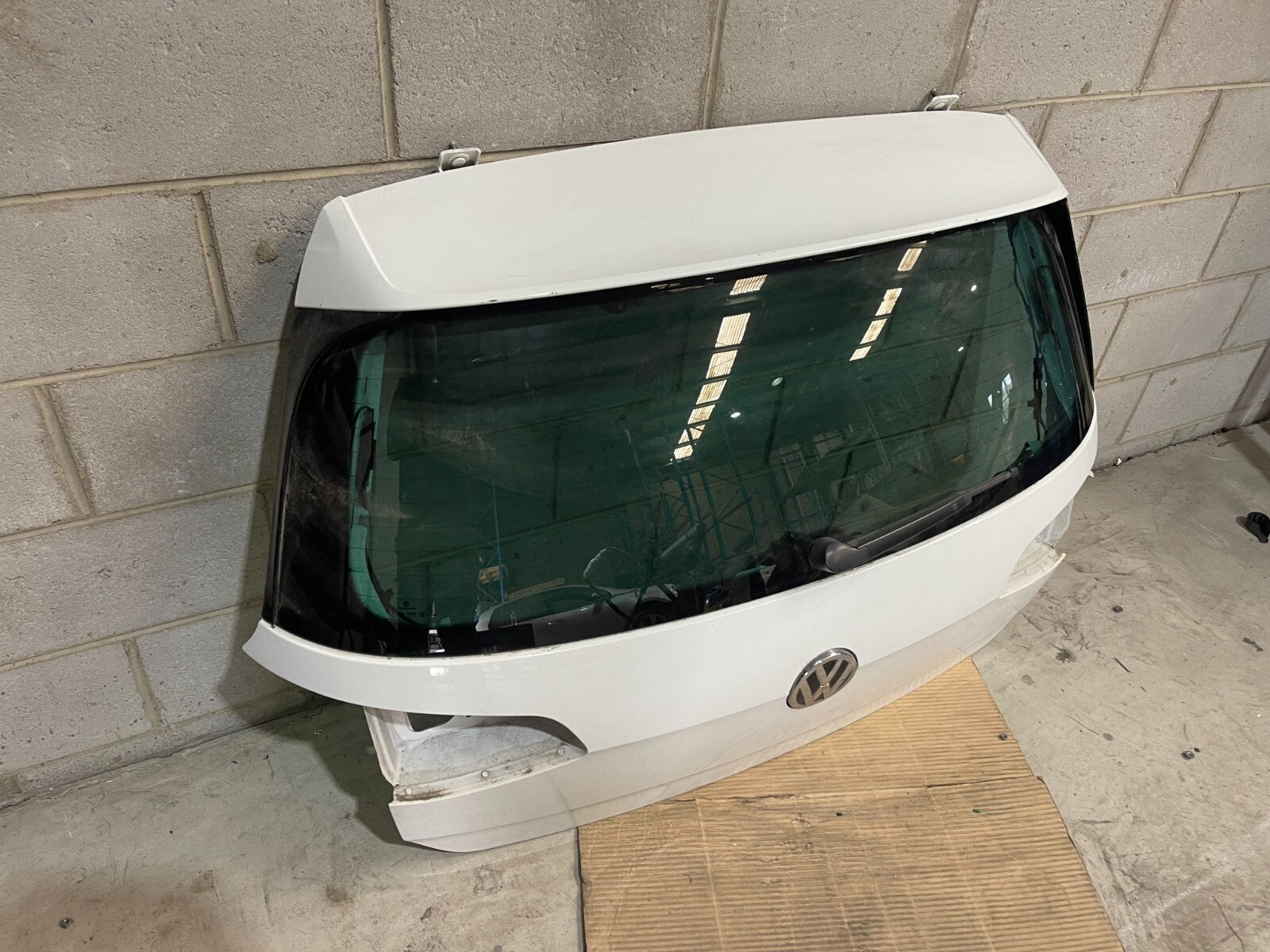 Volkswagen Golf MK7 Boot / Trunk In White *Freight Available*