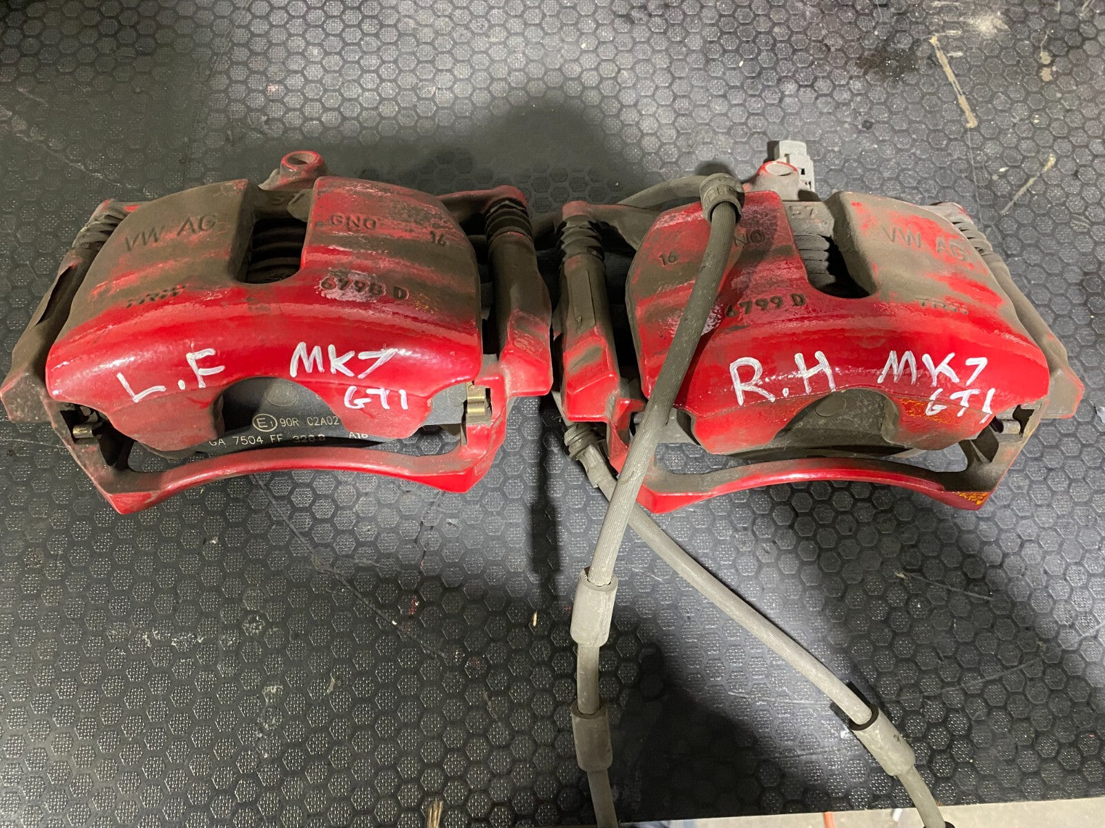 Volkswagen MK7-7.5 GTI Performance Front Brake Callipers Set