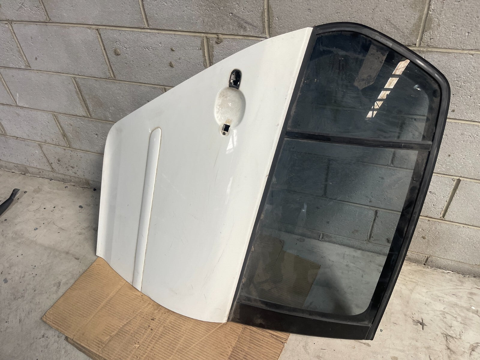 Volkswagen Golf MK5 Rear Right Door In White *Freight Available*